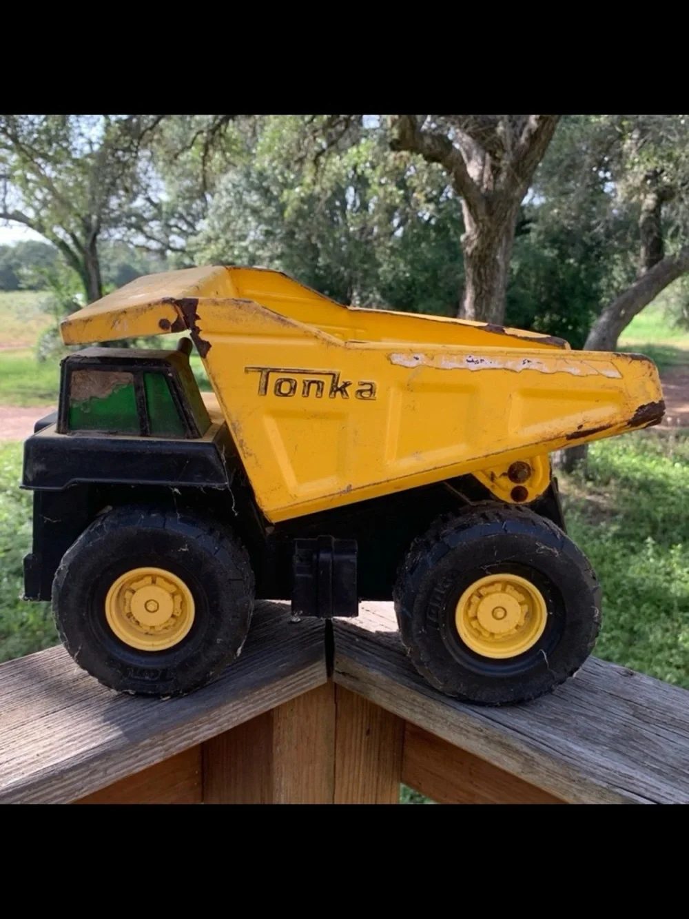 2009 Tonka Toy 4000 Dump Truck by Hasbro